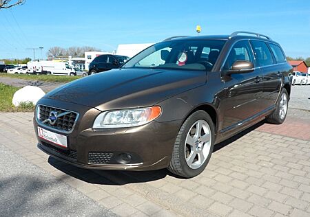 Volvo V70 1.6 Kombi 1.Hand/Bi Xenon/Leder/TÜV NEU