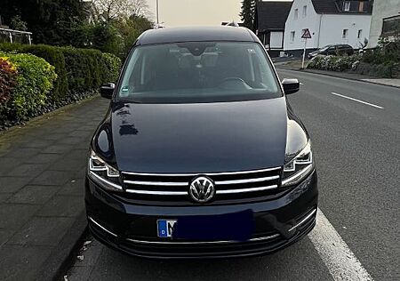 VW Caddy Volkswagen 2,0TDI 110kW BMT DSG Alltrack 5-Sitzer...
