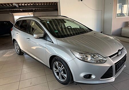 Ford Focus Turnier Sync Edition