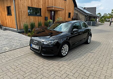 Audi A1 1.2 TFSI Attraction Sportback Attraction