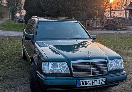 Mercedes-Benz E 220 W124 LPG GAS Benzin 1996