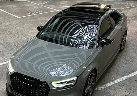 Audi S3 TFSI S tronic quattro -