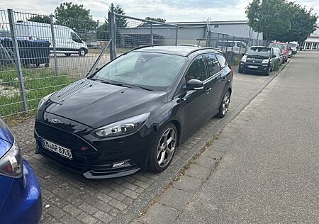 Ford Focus 2,0 EB ST Leder-Sport-Paket Turnier ST