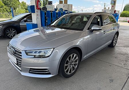 Audi A4 2.0 TDI S tr. Quattro Ambiente Matrix V.COCKP