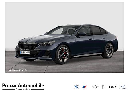 BMW 520d M Sport HUD PANO ACC AHK 360°KAM RFK NAVI