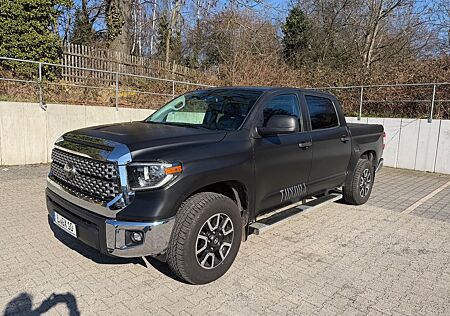 Toyota Tundra CrewMax 5.7 V8 mit LNG, MwSt