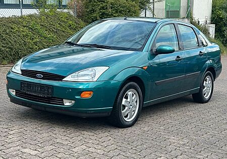 Ford Focus 1.8 Ghia + Tüv
