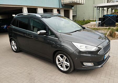Ford Grand C-Max 1,0 EcoBoost 92kW Titanium Titanium