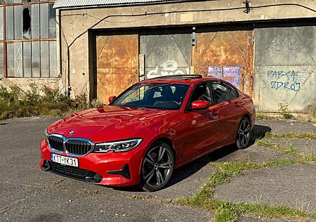 BMW 330i SPORT/SHADOW/Automatic/NAVI/LED/LIVE/ROT