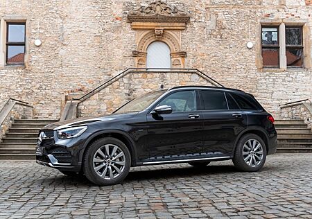 Mercedes-Benz GLC 300 GLC 300d e 4Matic AMG BURMESTER 360° PANO M+S