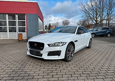 Jaguar XE AWD 300 Sport Automatik