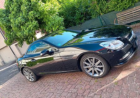 Mercedes-Benz SLK 200 BlueEFFICIENCY - Aircaft