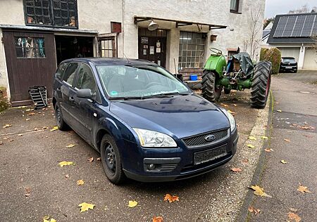 Ford Focus 1,6 Ambiente Ambiente