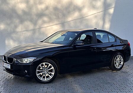 BMW 320i Lim. AUTOMATIK/Key-Less/Navi/Rentner-Fhzg