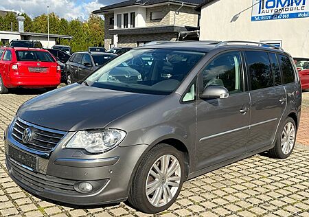 VW Touran Volkswagen 2.0 TDI DSG Highline / AHK/ 7.SITZER