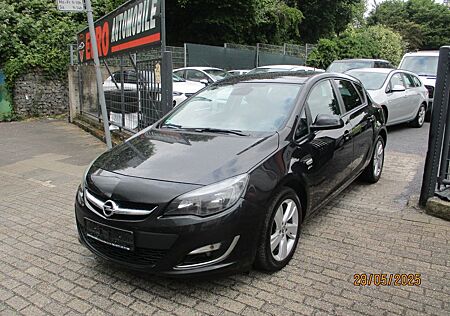 Opel Astra J Lim. 5-trg. Active