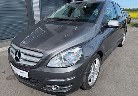 Mercedes-Benz B 180 BE SPORTPAKET LEDER*NAVI*PDC*ALU*1.HAND
