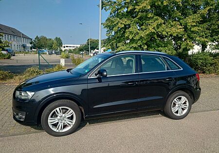 Audi Q3 2.0 TFSI quattro -
