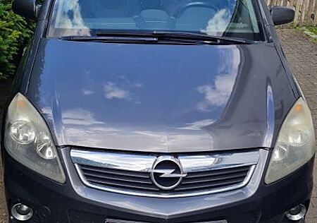 Opel Zafira 1.9 CDTI OPC Line 7Sitze