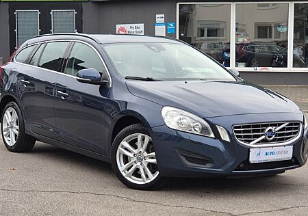 Volvo V60 D5 ALLRAD Automatik 1. HAND 76.000km 215 PS