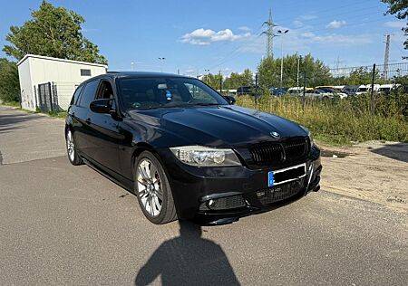 BMW 320d E91 M Paket / Navi / Panoramadach / AHK /