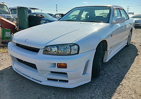 Nissan Skyline R34 25GT 4-door JDM-Import