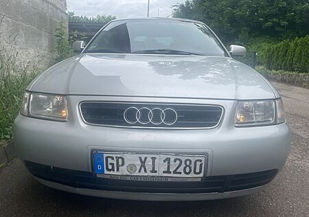 Audi A3 1.6 Ambiente Ambiente
