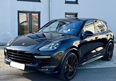 Porsche Cayenne Turbo S Ceramic- Approved 05/27 - Carbon