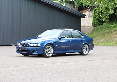 BMW M5 E39 Scheckheft Erstklassige Historie