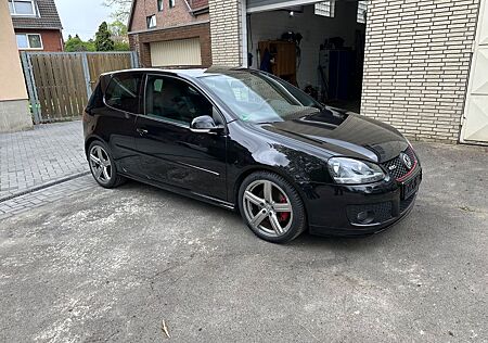 VW Golf Volkswagen 2.0 T-FSI GTI GTI Pirelli GTI Pirelli