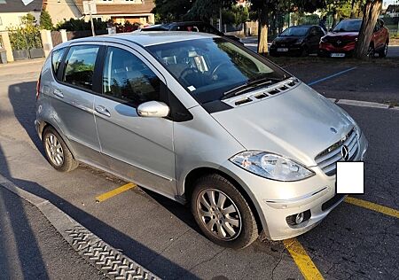 Mercedes-Benz A 180 gebraucht kaufen Mercedes-Benz A 180 CDI ELEGANCE Elegance