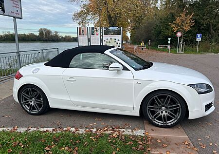 Audi TT Roadster 2.0 TDI quattro - Top mit Garantie