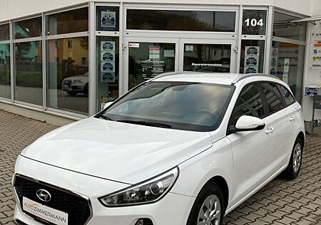 Hyundai i30 CW Family DAB Sitzheizung Parkpilot Kamera