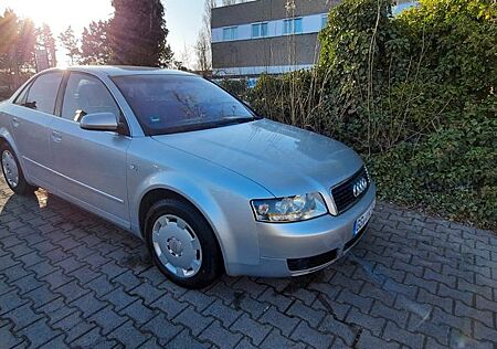 Audi A4 2.0 FSI -