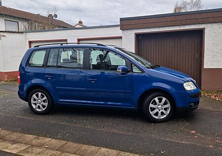 VW Touran Volkswagen 1.6 FSI Basis Basis