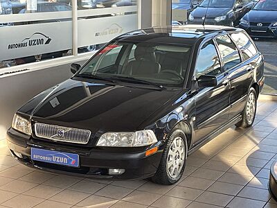 Volvo V40 Kombi 1.8 Classic Limited Edition Leder AHK