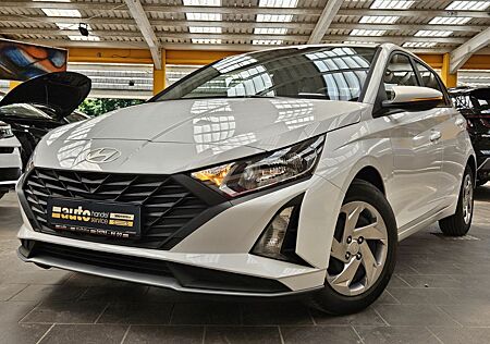 Hyundai i20 1,2i Comfort Klima Navi Kamera AppleCP ...