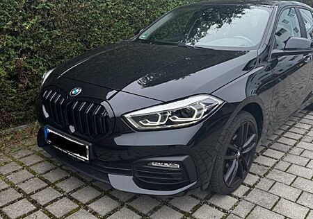 BMW 118 118iAdvantage|Navi|LED|Sitzhzg.|SportLenkrad