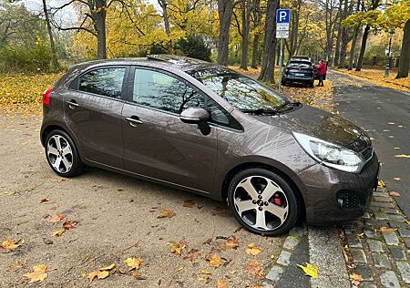 Kia Rio FIFA World Cup Edition Leder/Alu/2Hand