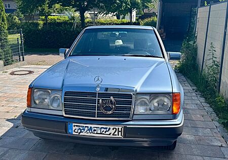 Mercedes-Benz 260 E KAT (124) mit Wertgutachten