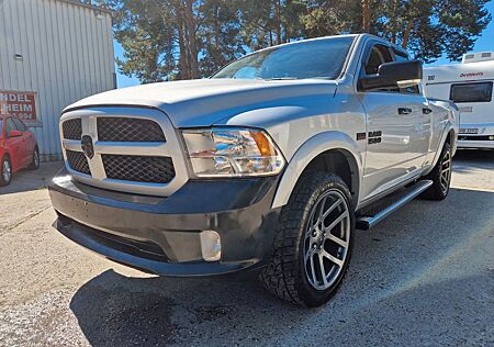 Dodge RAM 5.7 V8 HEMi 4X4 QUAD CAB HU NEU