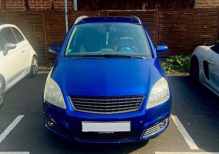 Opel Zafira 1.8 -