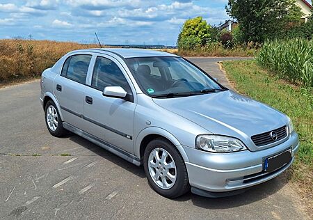 Opel Astra 1.6 Automatik -