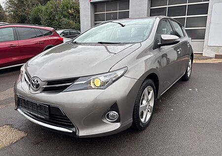 Toyota Auris Life+ Kamera/AHK/8Fach TÜV08/27