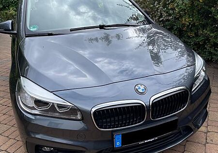BMW 218 Active Tourer Advantage, wenig KM