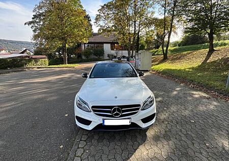 Mercedes-Benz C 400 4MATIC AMG Line Autom. AMG Line