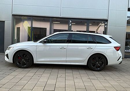 Skoda Octavia Combi RS TSI DSG AHK+NAVI+MATRIX+PANO