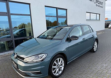 VW Golf Volkswagen VII Lim. IQ.DRIVE LED NAVI DAB ACC PANORAMA