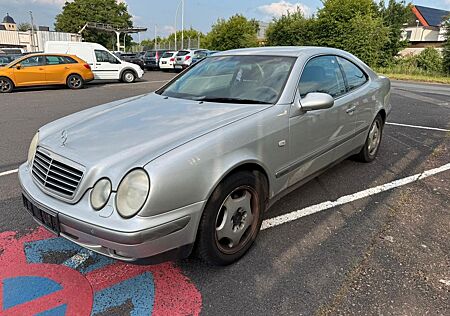Mercedes-Benz CLK 200