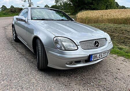 Mercedes-Benz SLK 320 -